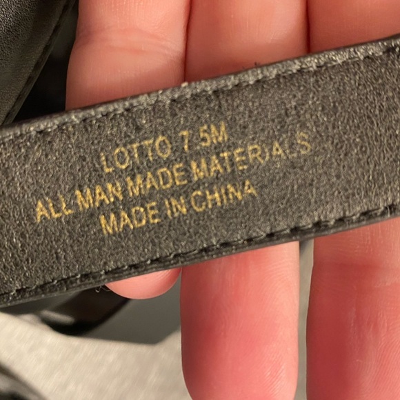 Sincerely Jules Lotto black slip on sandals adjustable Velcro comfortable Sz 7.5 - Picture 11 of 12